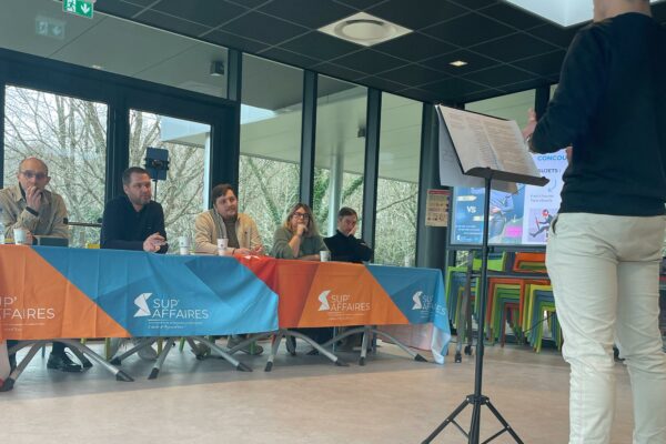 Le Talent Oratoire Émerge lors du Premier Concours d&rsquo;Éloquence chez Sup Affaires